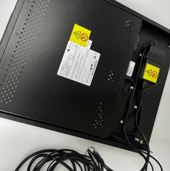 Avocent ECS17KMM-205 TFT Monitor (17 Zoll) Rack Console (VGA, LCD)